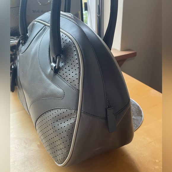 Prada Handbag in Gray Quilted Leather - Picture 12 of 17